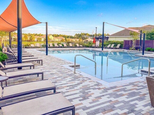 Building Photo - Stunning Home in Desirable Neighborhood
