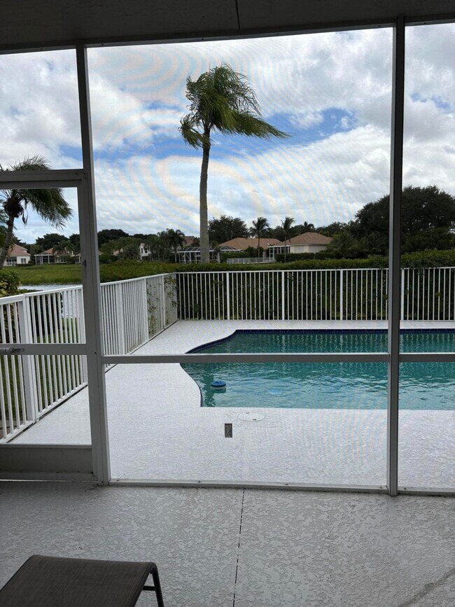 Building Photo - 927 Augusta Pointe Dr