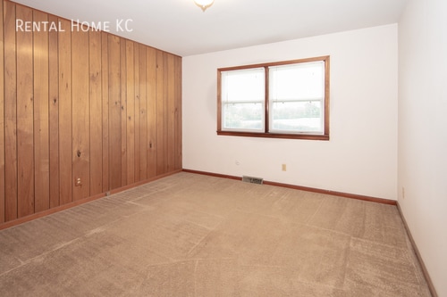 Building Photo - 23250 W 75th St
