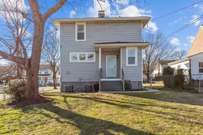 Building Photo - Updated Northside Colonial – 3 Bed, 2 Full & 2 Half Bath – Available Now – $2,895/month