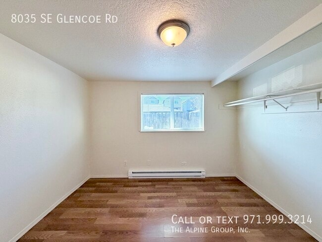 Building Photo - 8035 SE Glencoe Rd