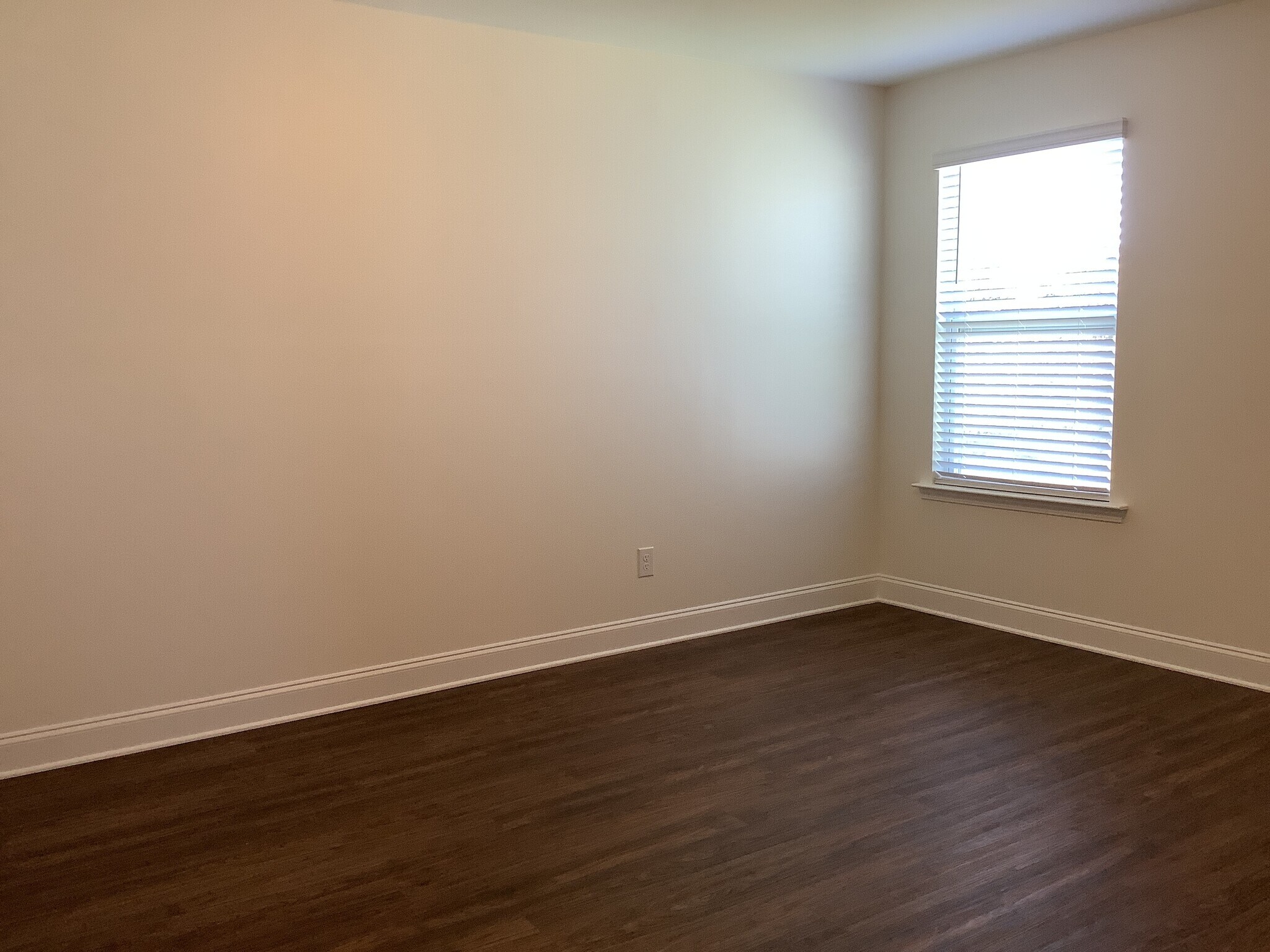 Building Photo - 173 River Hwy