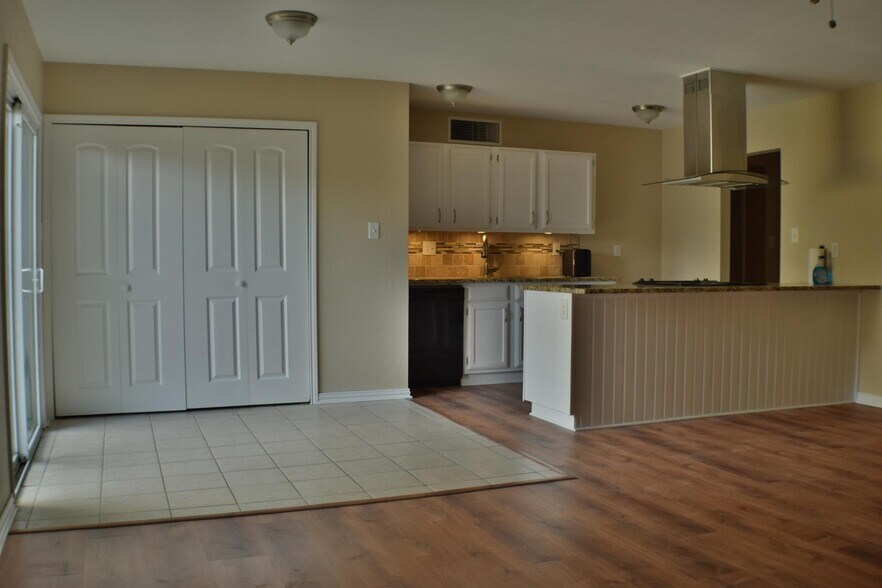 Nook - 5556 Ragan Dr