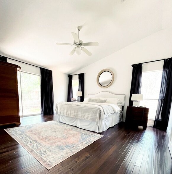 Building Photo - 14042 Oakhill Way