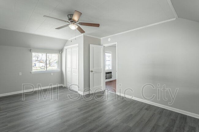 Building Photo - 210 Chickamauga Rd