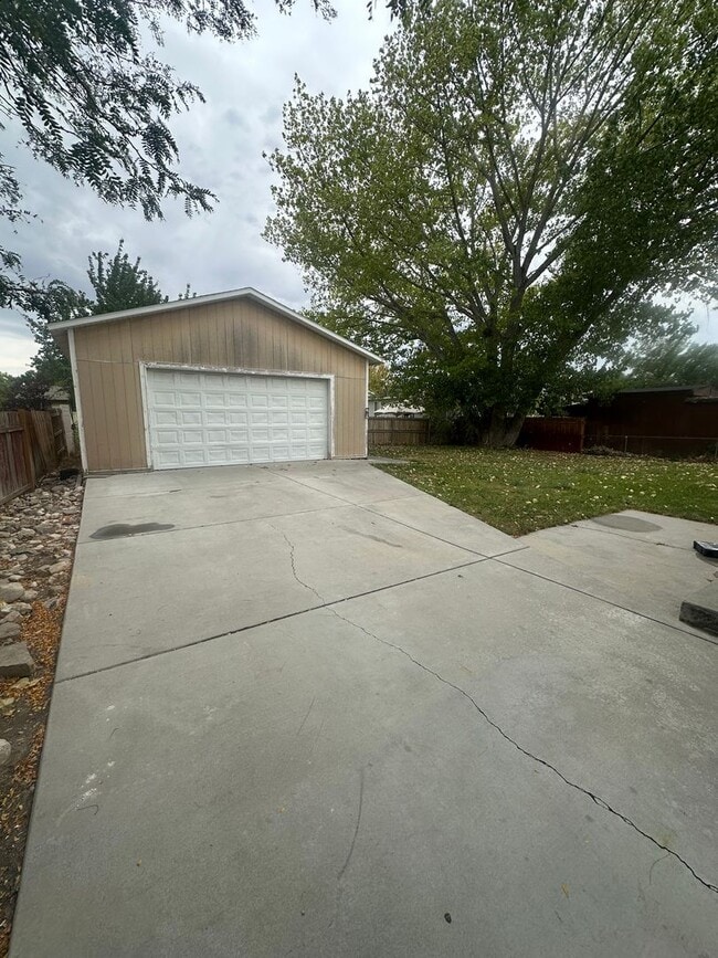 Building Photo - Beautiful home in Salt Lake!!