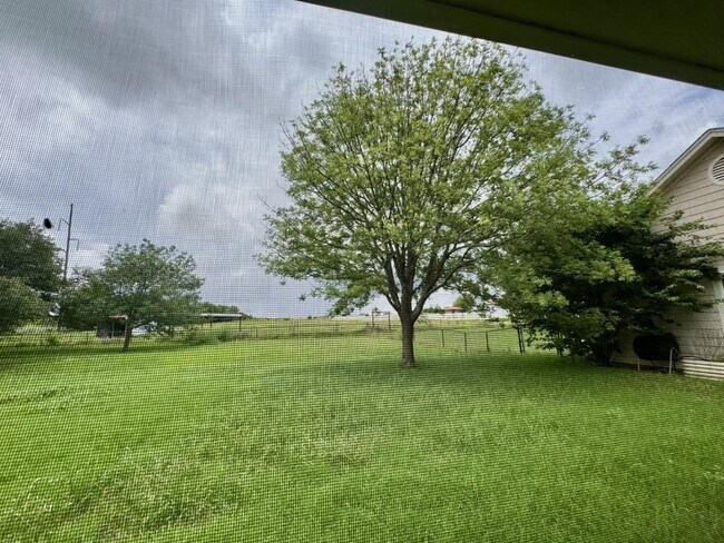 Building Photo - 465 Austin Hines Dr