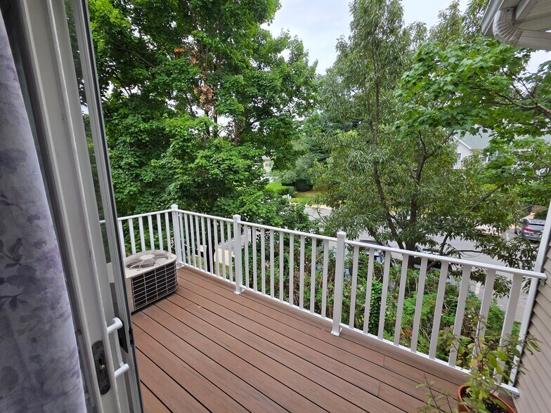 Building Photo - 1702 Cypress Ln