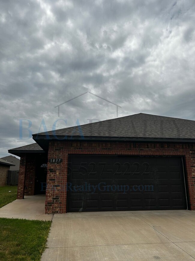 3br 2ba duplex with 2 car garage! 1837 Post Oak Rd El Reno OK 73036