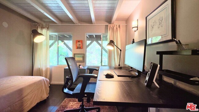 Building Photo - 19562 Cave Way