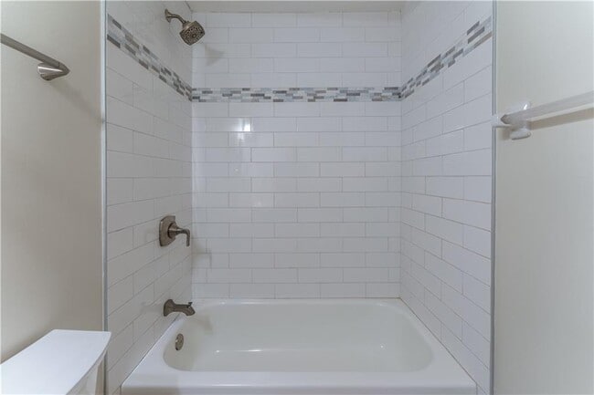 Building Photo - 642 Granby Hill Pl