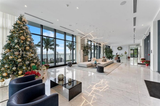 Building Photo - 3131 NE 7th Ave