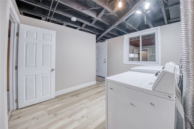 Building Photo - 2158 Reis Run Rd