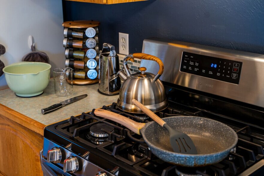 Building Photo - 5720 W 108th Pl