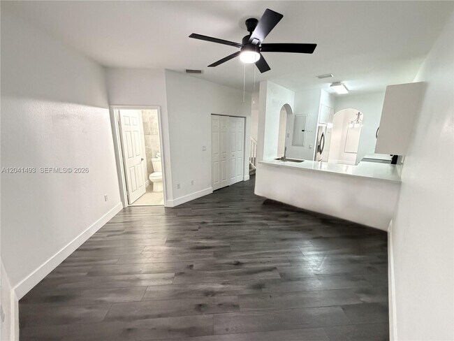 Building Photo - 14051 SW 49th Ct