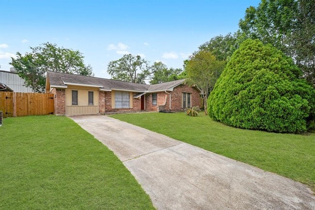 Primary Photo - 11017 Lera St