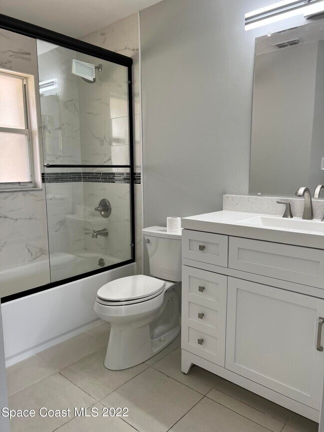 Building Photo - 440 River Grove Ct