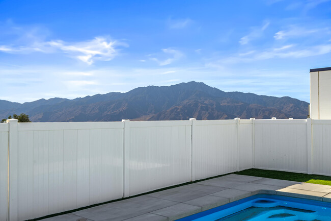 Building Photo - 13852 Scenic Crest Cir
