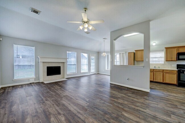 Building Photo - Move-in Ready Home in Katy for Lease