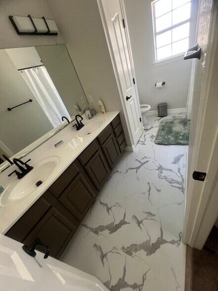 Building Photo - 485 Jeweled Mesa Ct