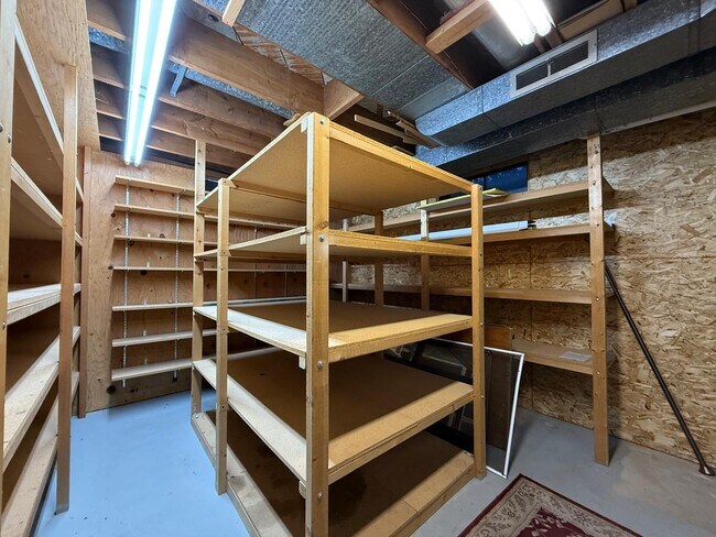 Building Photo - 12915 E Blossey Ave