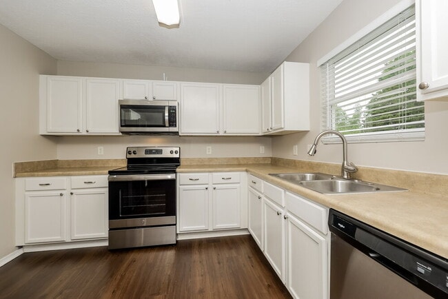 Building Photo - 5624 Dory Dr