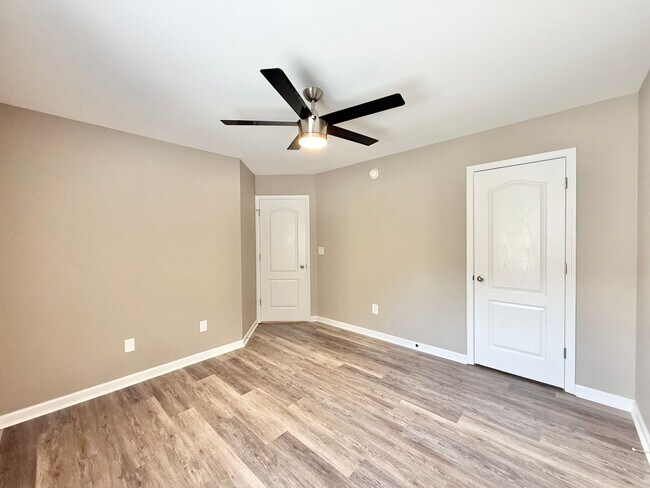 Building Photo - Newly Remodeled 4BD, 2.5BA Raleigh Home wi...