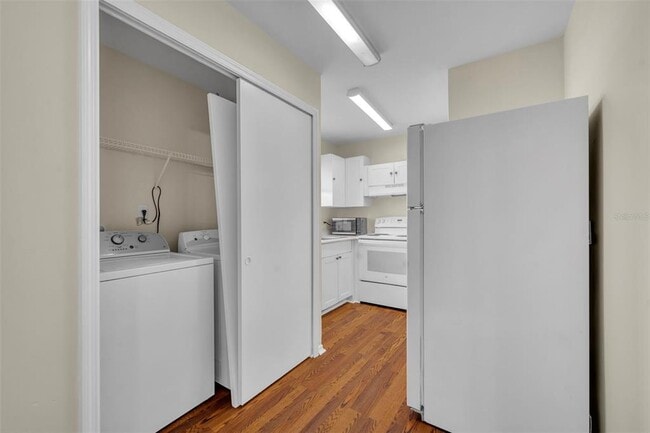 Building Photo - 4124 Pershing Pointe Pl