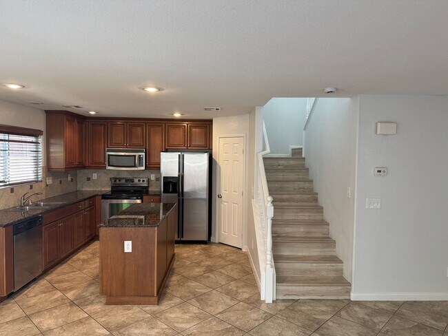 Building Photo - Charming 3 Bedroom, 3 Bathroom, 2-Story Ho...