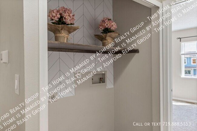 Building Photo - 537 Blossom Field Rd