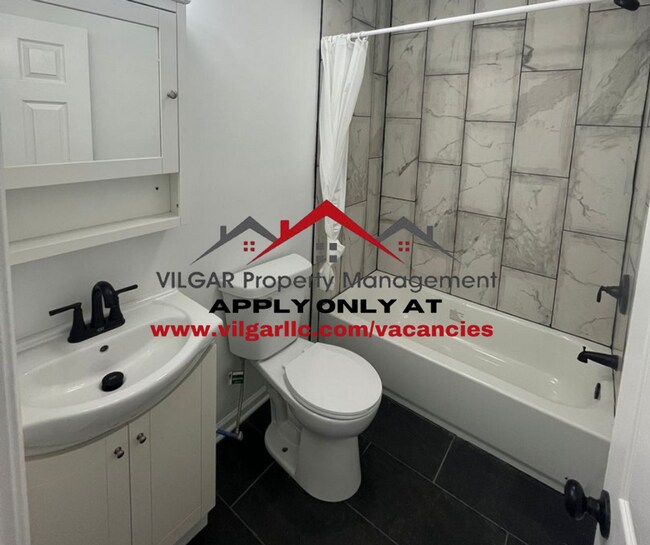 Building Photo - This cozy 3 bedroom, 1 bathroom home is priced to lease fast!