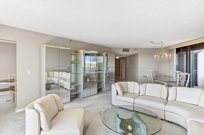 Building Photo - 5950 Pelican Bay Plaza S