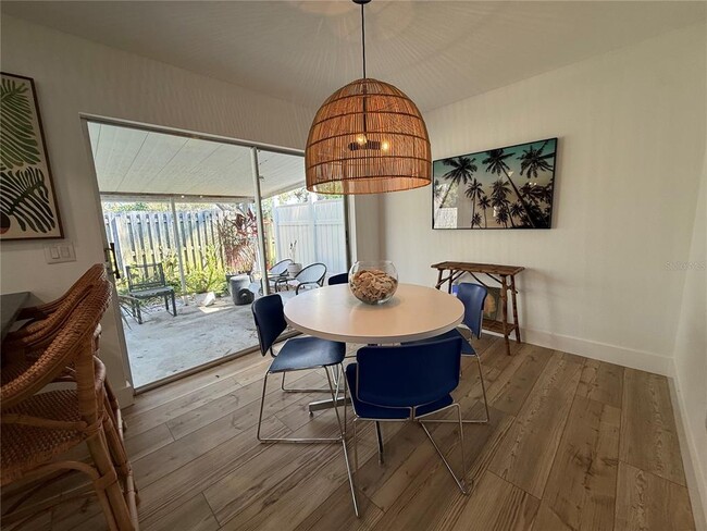 Building Photo - 204 Mindy Dr