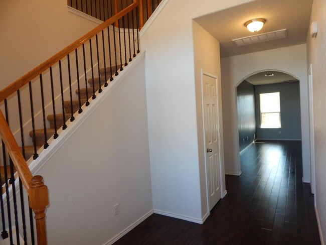 Building Photo - 1310 Stonewall Ridge