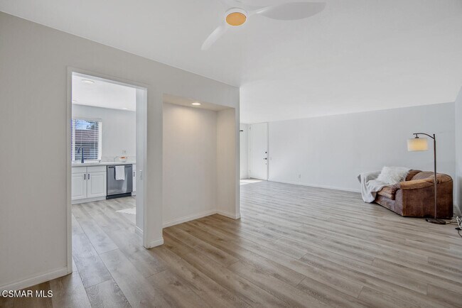 Building Photo - 31555 Lindero Canyon Rd