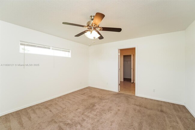 Building Photo - 1481 SW Kamchatka Ave