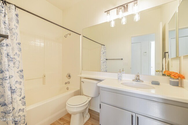 Building Photo - 45858 Coventry St