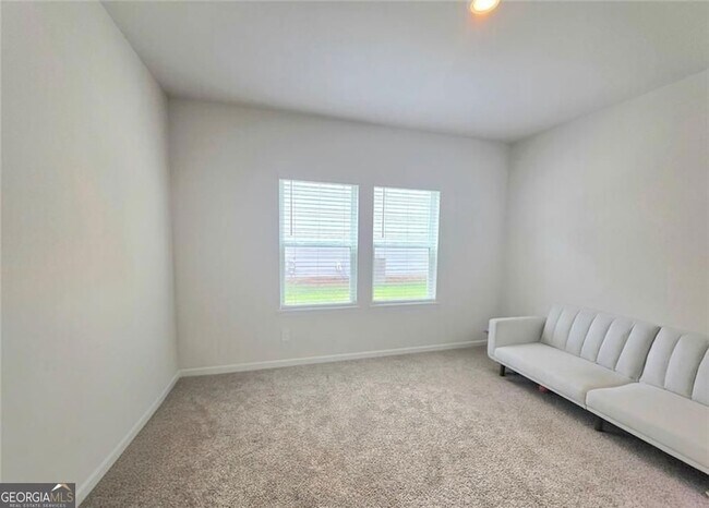 Building Photo - 327 Vly Oak Dr