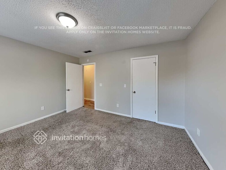 Building Photo - 5388 Golfcrest Cir