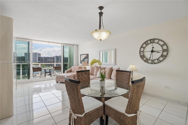 Building Photo - 3505 S Ocean Dr