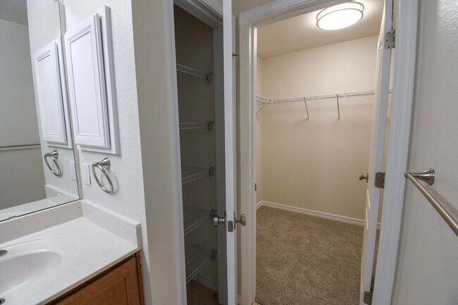 Building Photo - 735 Loblolly Bay Dr