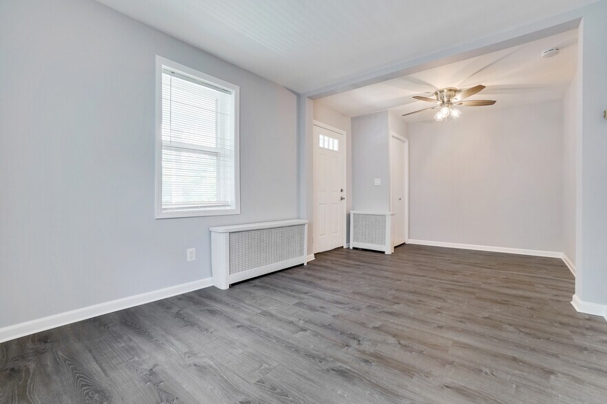 Living Room - 114 Livingston Ave