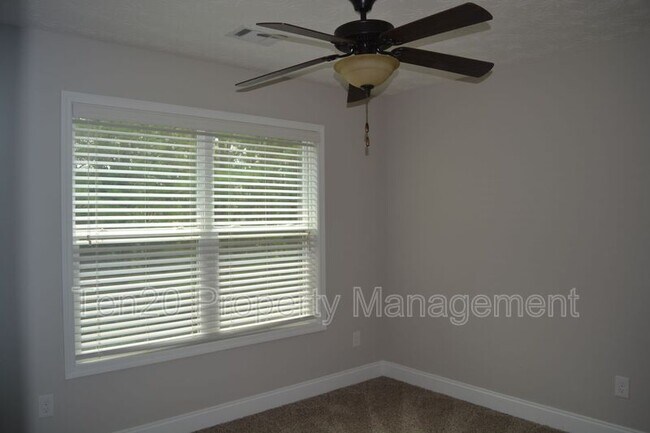 Building Photo - 7477 Coppice Dr