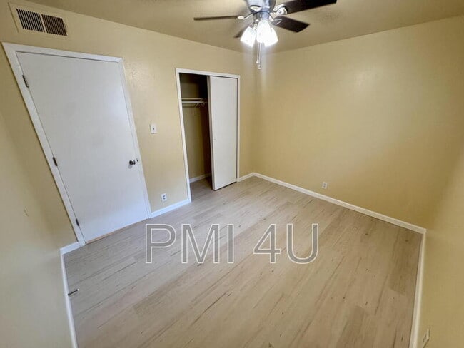Building Photo - 12409 Manitoba Dr NE