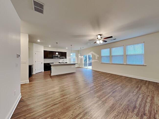 Building Photo - 1300 Ashlyn Ct