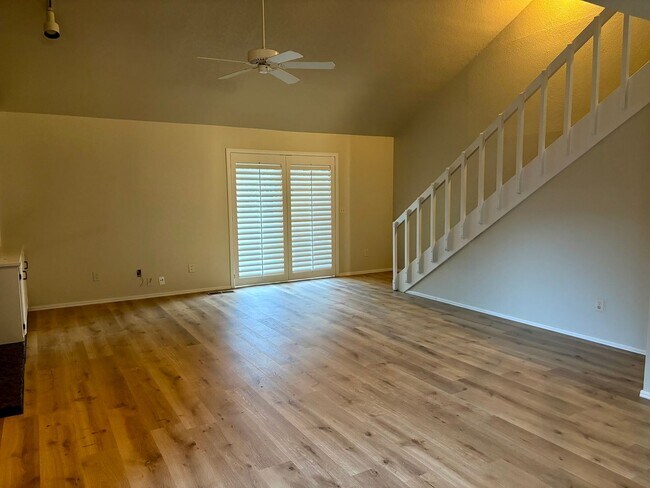 Building Photo - Three bedroom West Norman
