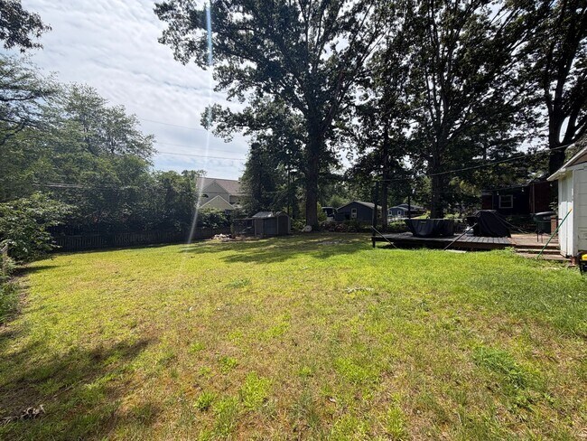 Building Photo - Charming 2 Bedroom Home with Spacious Yard in Henrico!