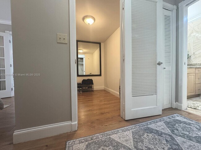 Building Photo - 3800 S Ocean Dr