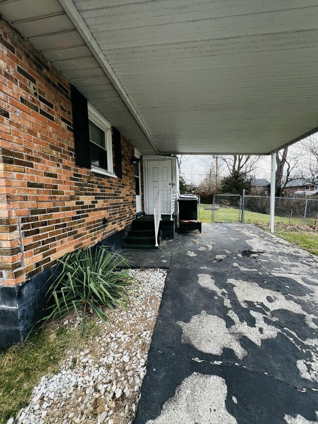 Building Photo - 1230 Trent Blvd