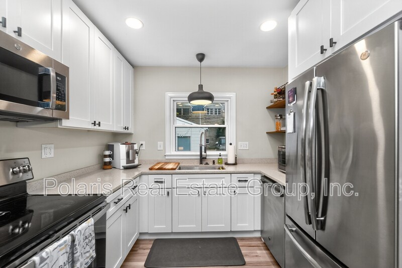 Building Photo - 4905 Norwaldo Ave